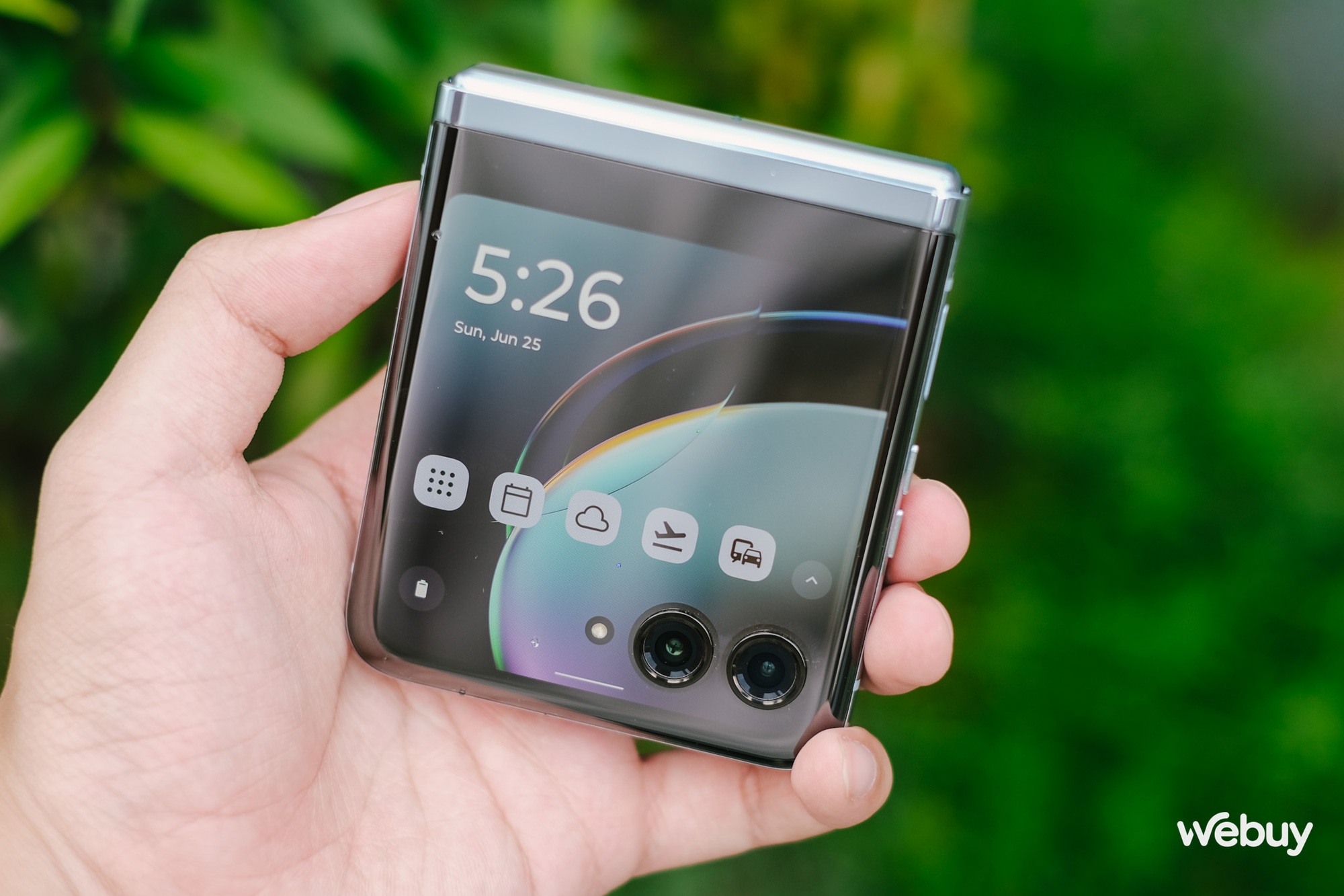 Trước thềm ra mắt Galaxy Z Flip5, nhìn lại chiếc smartphone gập đã khiến Samsung phải thay đổi - Ảnh 8.