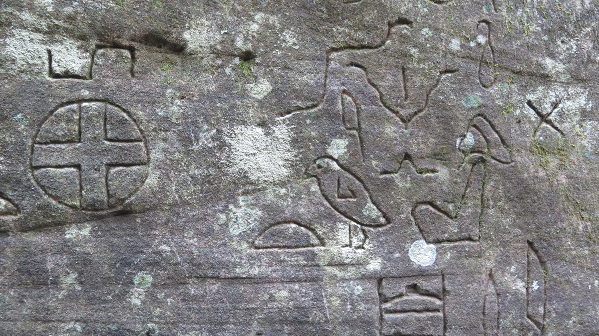 Bí ẩn về những chữ tượng hình Ai Cập cổ đại được phát hiện ở Úc - Ảnh 4.