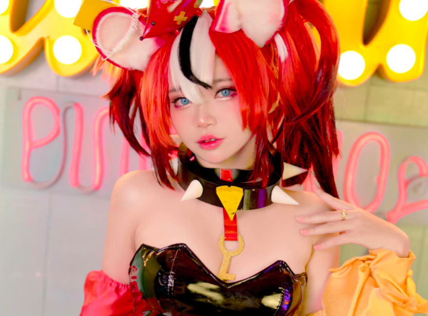 Nữ coser nổi tiếng với phong cách nhạy cảm, chiếm lĩnh Remind ngay trên kênh chính - Ảnh 11.