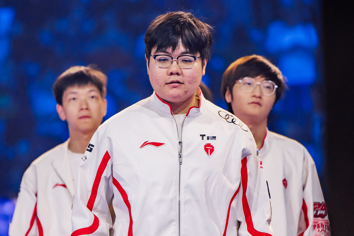 The LPL legend was extremely upset after TES's miserable loss to T1 - Photo 1.