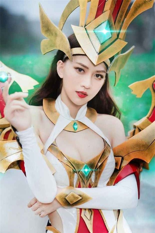 Khoe màn cosplay Natalya, Lê Bống khiến fan xót xa- Ảnh 1.