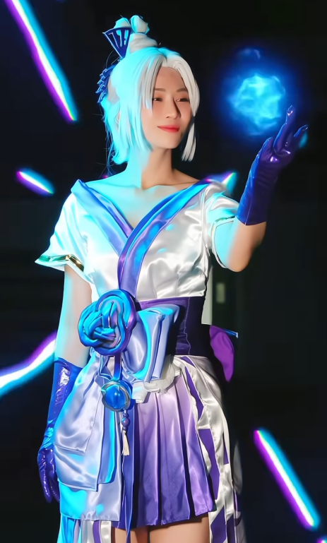 Khoe màn cosplay Natalya, Lê Bống khiến fan xót xa- Ảnh 7.