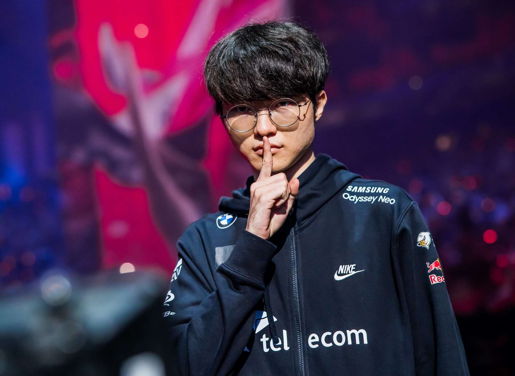 Faker là G.O.A.T và là nguồn truyền cảm hứng của rất nhiều game thủ, tuyển thủ... trong làng LMHT lẫn Esports Faker là G.O.A.T và là nguồn truyền cảm hứng của rất nhiều game thủ, tuyển thủ... trong làng LMHT lẫn Esports