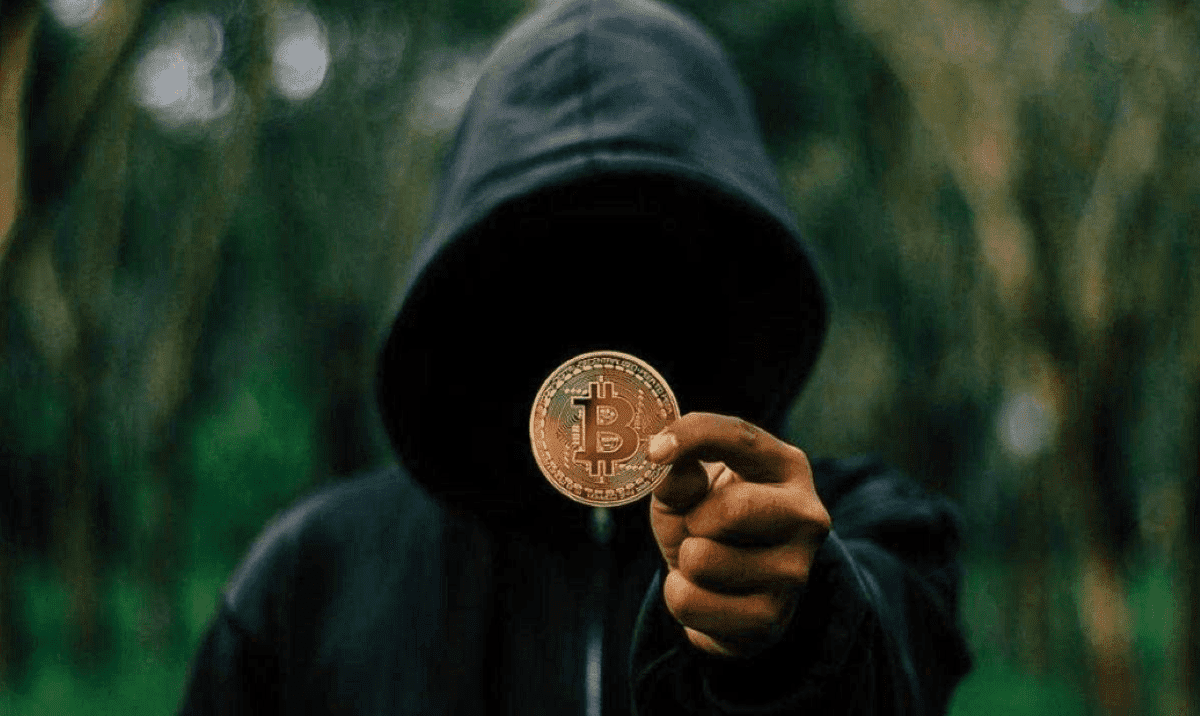 Giải mã ngày sinh bí ẩn của “cha đẻ” Bitcoin