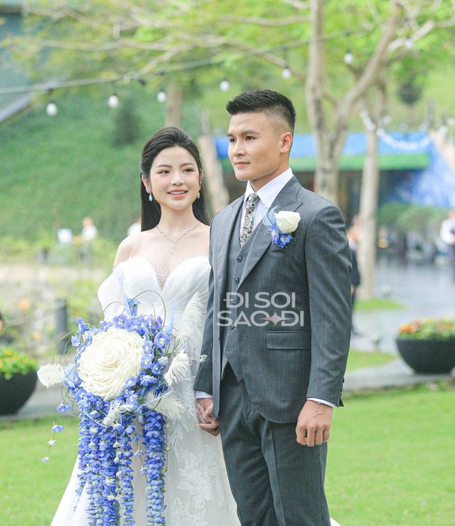 Soi nhan sắc dàn dâu phụ trong đám cưới Quang Hải - Chu Thanh Huyền, bất ngờ với info của cô gái này! - Ảnh 1.