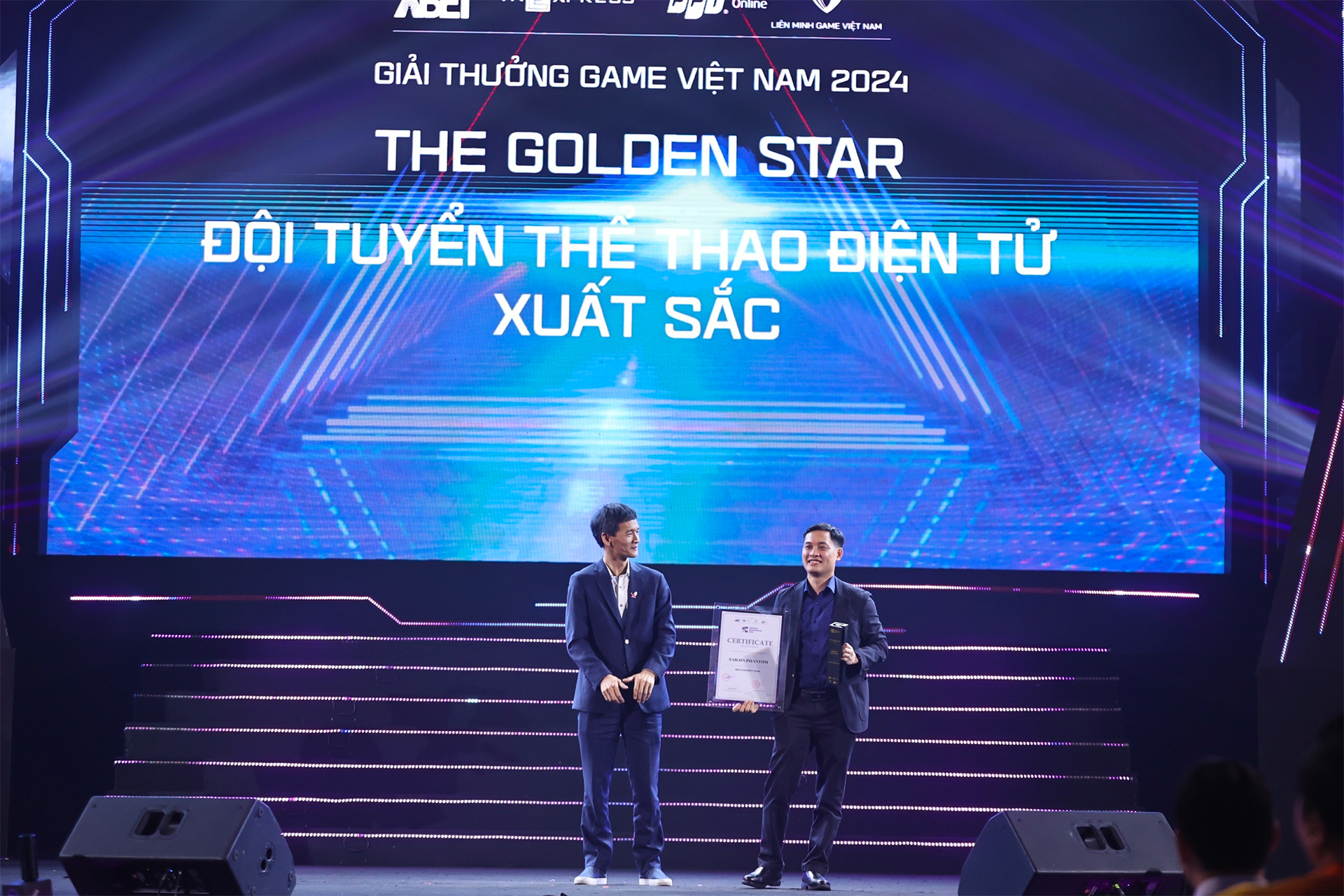 Vietnam Game Awards 2024: Đấu Trường Chân Lý và Liên Quân Mobile thống trị mọi hạng mục của Esports- Ảnh 7.