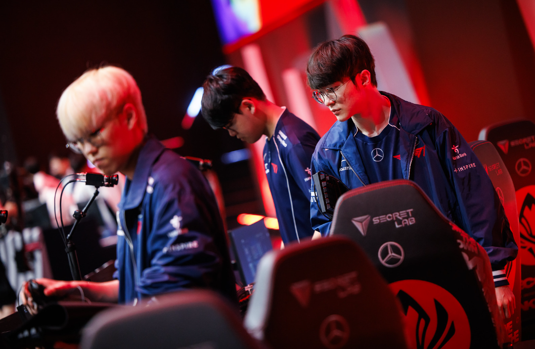 Khán giả “vẽ giả thuyết” phía LPL “chơi chiêu” khiến T1 thất bại, tất cả vì những lựa chọn đầy khó hiểu - Ảnh 1. Khán giả “vẽ giả thuyết” phía LPL “chơi chiêu” khiến T1 thất bại, tất cả vì những lựa chọn đầy khó hiểu - Ảnh 1.