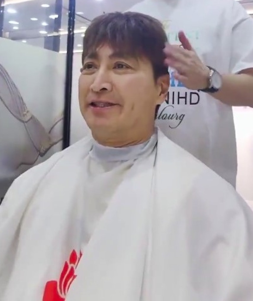Không nhận ra Triển Chiêu đẹp trai nhất màn ảnh một thời, tóc tai luộm thuộm khiến netizen ngỡ ngàng- Ảnh 2.