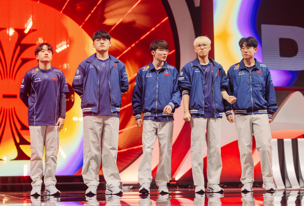 Lên tiếng “đụng chạm Faker”, tuyển thủ FlyQuest liền bị T1 biến thành “gã hề” cùng kỷ lục đáng buồn - Ảnh 1. Lên tiếng “đụng chạm Faker”, tuyển thủ FlyQuest liền bị T1 biến thành “gã hề” cùng kỷ lục đáng buồn - Ảnh 1.