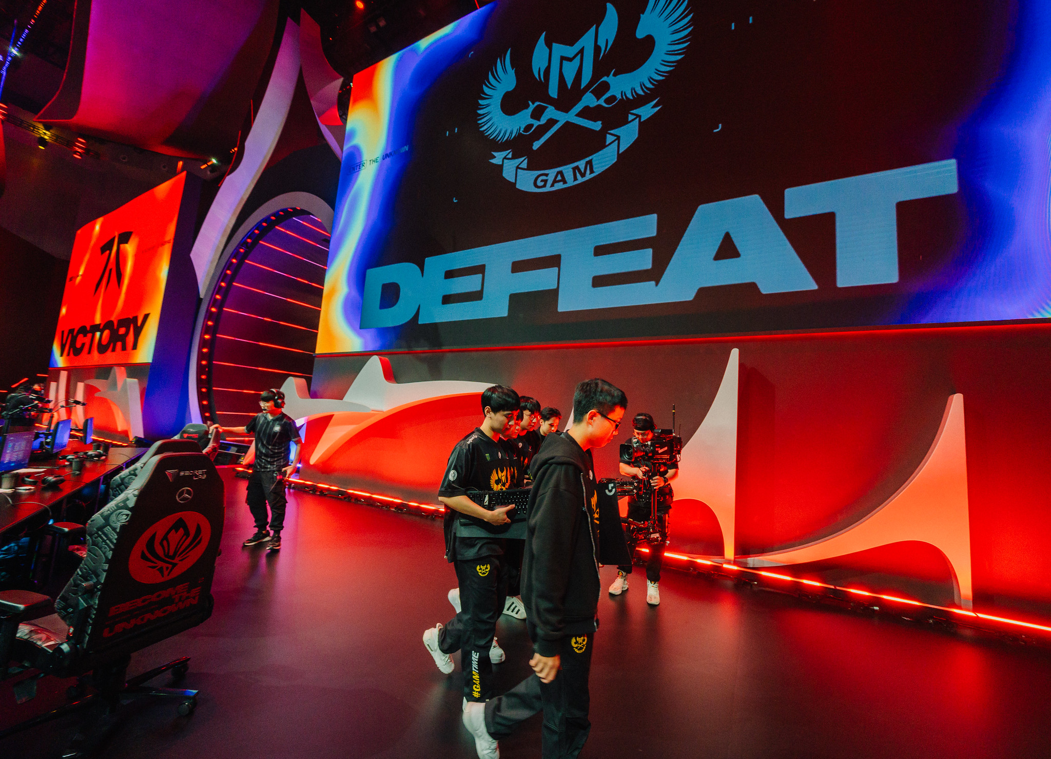 GAM có trận ra quân "muối mặt" trước FNC và chỉ còn trận gặp LOUD để níu giữ hy vọng tại MSI năm nay GAM có trận ra quân "muối mặt" trước FNC và chỉ còn trận gặp LOUD để níu giữ hy vọng tại MSI năm nay