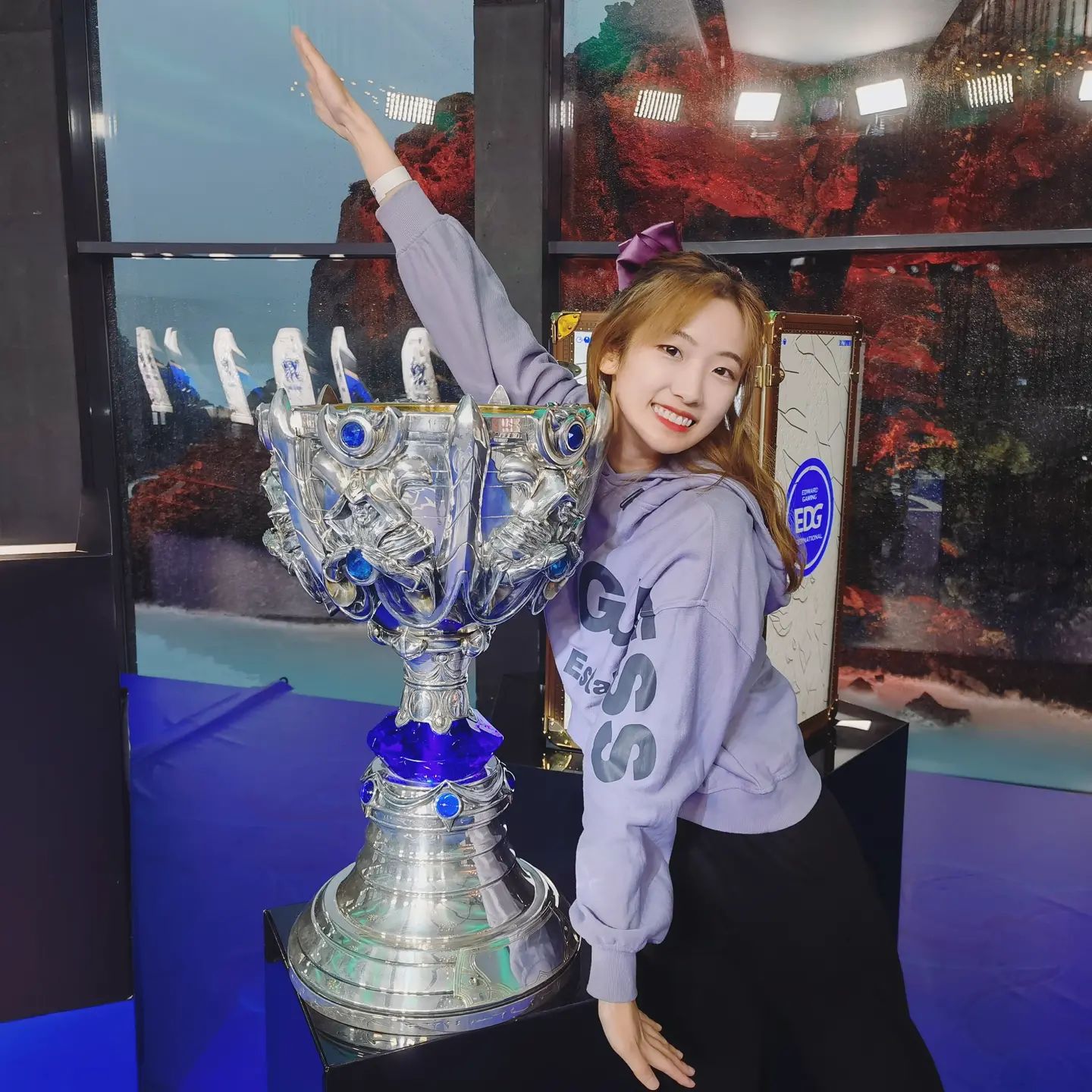 Màn phỏng vấn ngắn ngủi nhưng giúp MC Wendy có thêm nhiều fan ở VCS