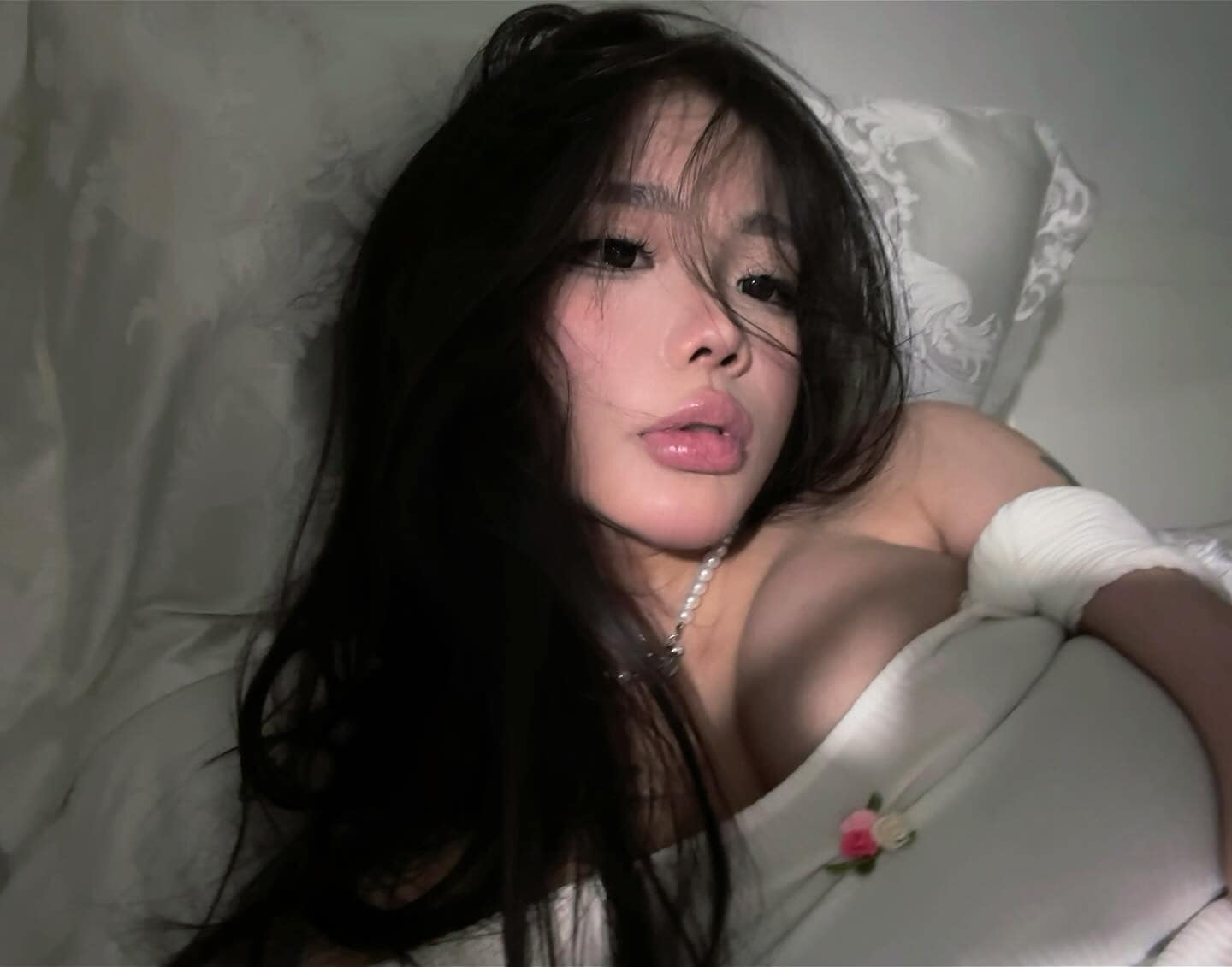 Chưa từng gia nhập nền tảng "chỉ quạt", cô nàng nổi đóa trước tin đồn bán hình nhạy cảm - Ảnh 6. Chưa từng gia nhập nền tảng "chỉ quạt", cô nàng nổi đóa trước tin đồn bán hình nhạy cảm - Ảnh 6.