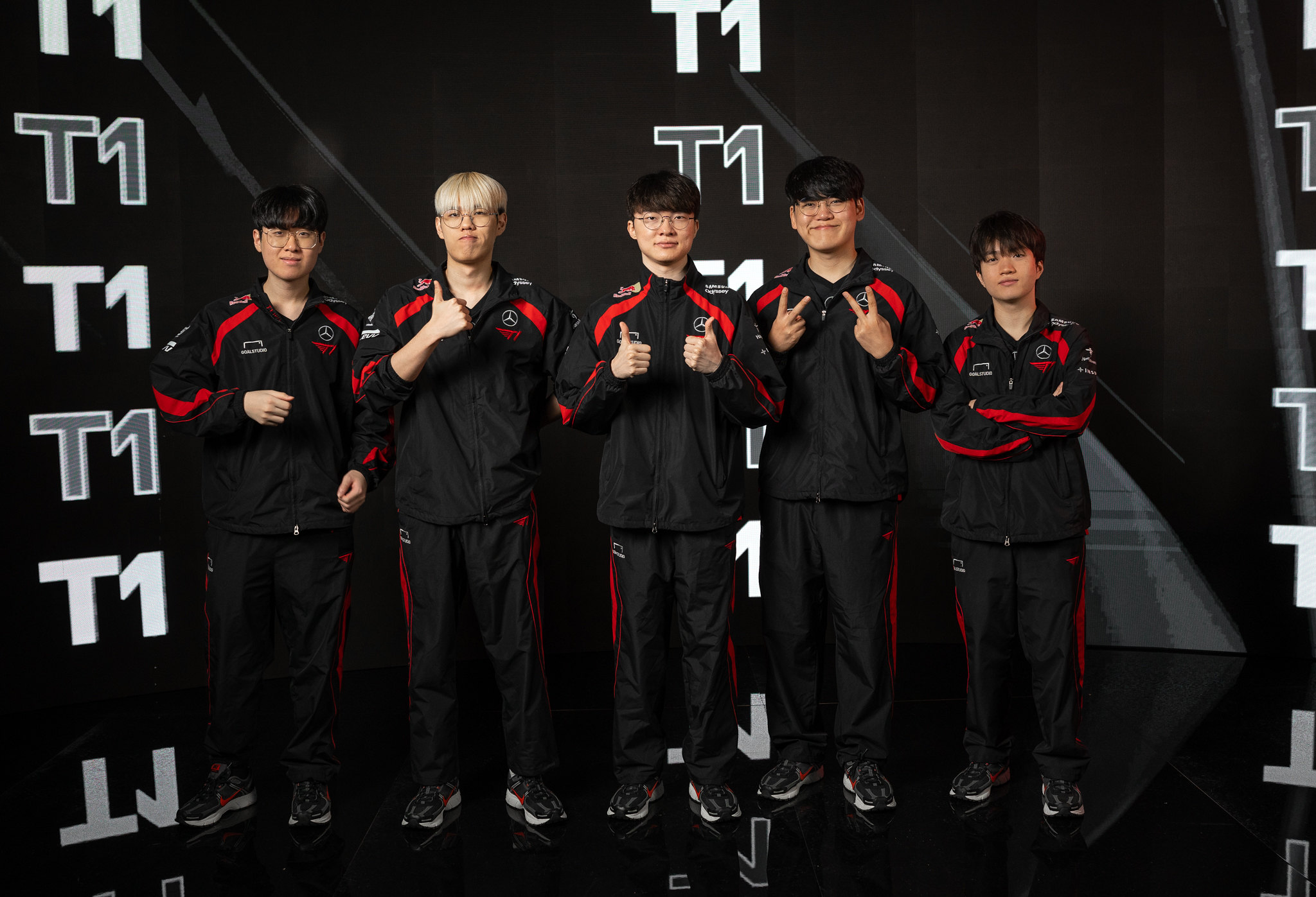 Đối thủ của Faker có bài đăng gây tranh cãi sau trận thua T1