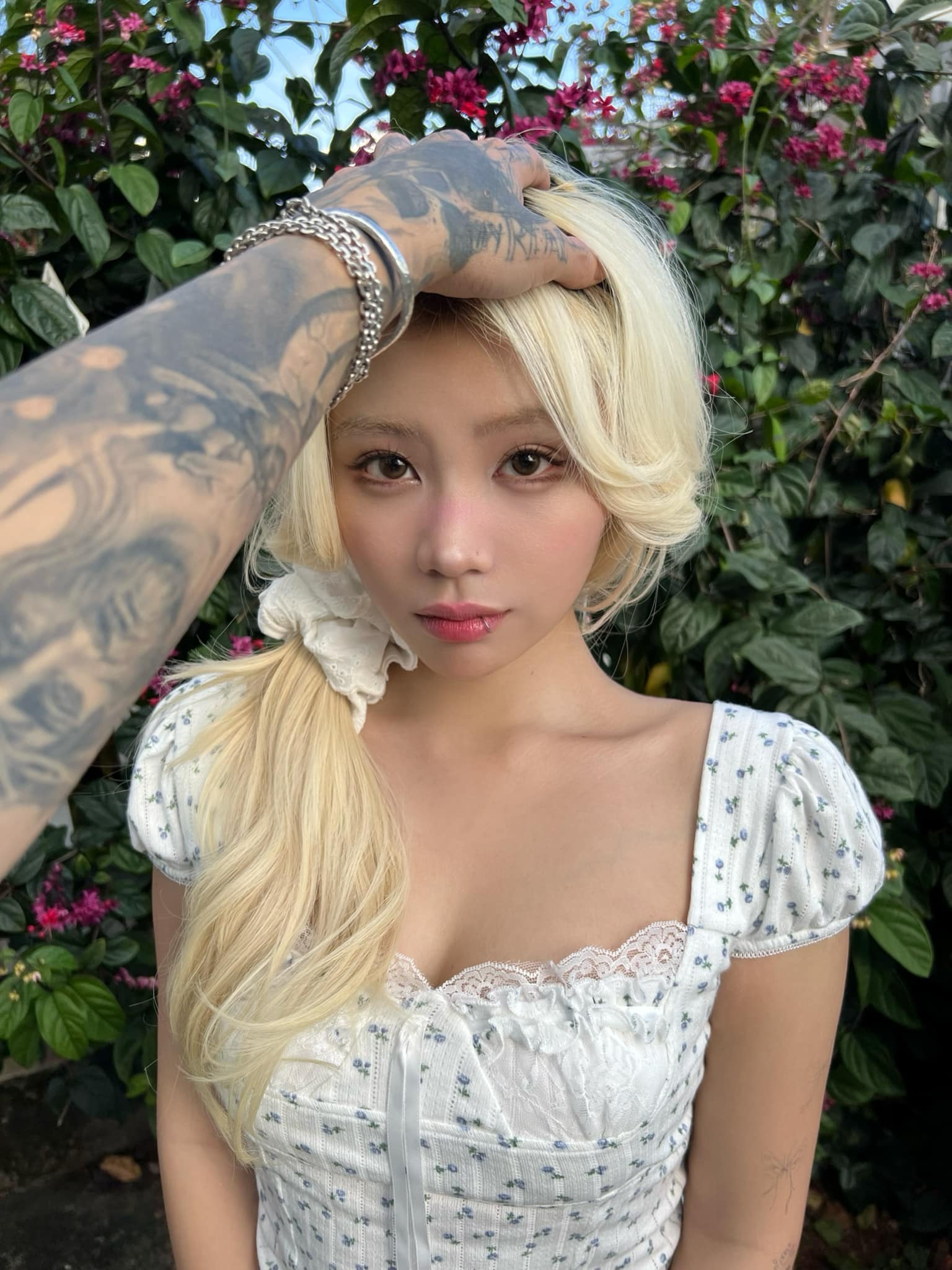 Nữ streamer sở hữu "tâm hồn vượt quá tiêu chuẩn" bị nghi ngờ hẹn hò với bạn trai rapper? - Ảnh 2.