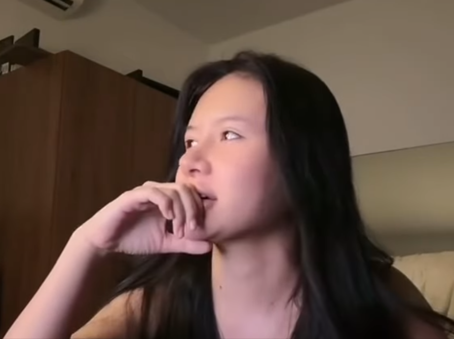 Xuân Ca livestream không trang điểm, nói thẳng về việc Xuân Ca livestream không trang điểm, nói thẳng về việc