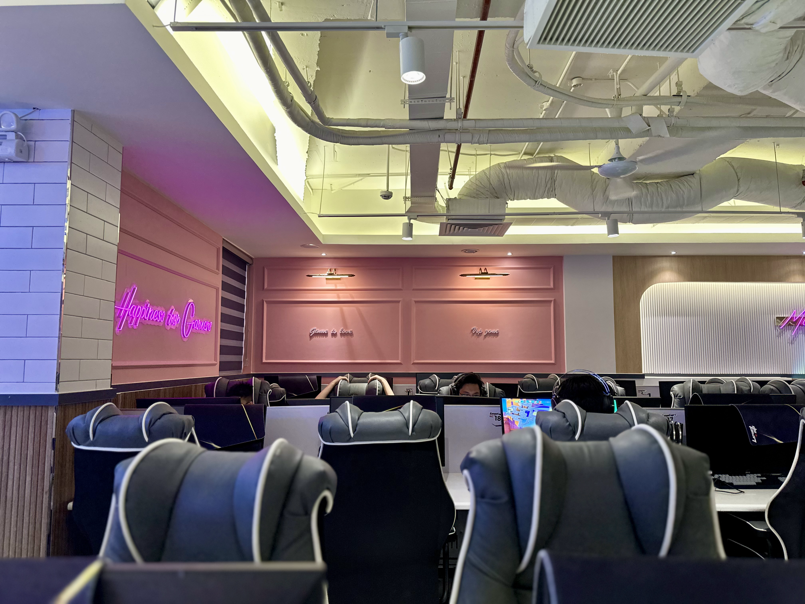 Đi đâu và làm gì vào cuối tuần này: "Đột nhập" Quán cà phê internet theo phong cách Hàn Quốc, trải nghiệm không làm bạn tốn kém! - Ảnh 1. Đi đâu và làm gì vào cuối tuần này: "Đột nhập" Quán cà phê internet theo phong cách Hàn Quốc, trải nghiệm không làm bạn tốn kém! - Ảnh 1.