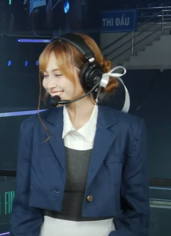 Nữ MC VCS "cố ý lỡ lời"Người hâm mộ GAM đã phát hiện và nhận ra - Ảnh 1.