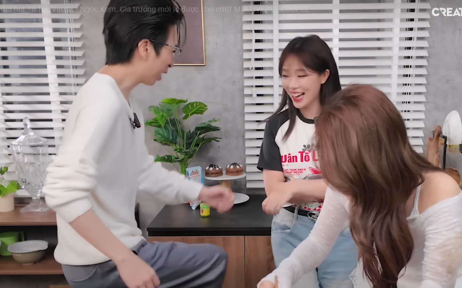 Chạm vào bạn gái, ViruSs đã hành động 