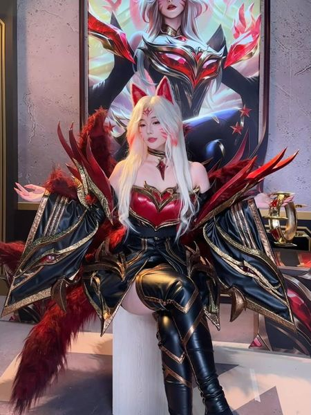 Dàn gái xinh khiến Ahri hot trở lại, màn cosplay gây "bão like" Photo-1724730298840-17247303017881002249176