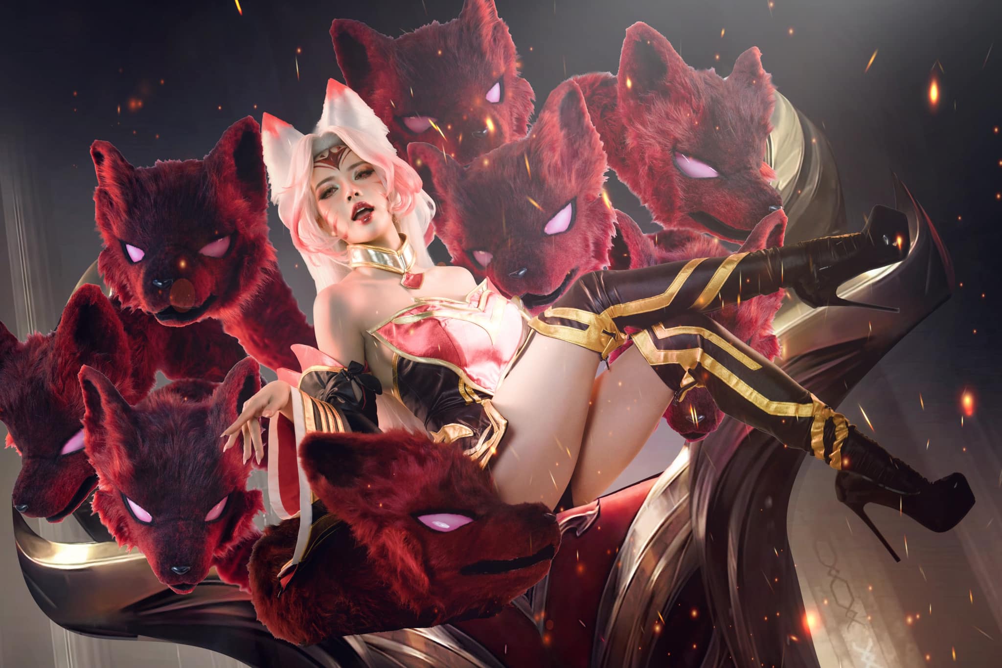 Mai Dora "bỏng mắt" với cosplay Ahri HoL, nhiều thông tin được tiết lộ hơn "câu chuyện bên trong"- Ảnh 2. Mai Dora "bỏng mắt" với cosplay Ahri HoL, nhiều thông tin được tiết lộ hơn "câu chuyện bên trong"- Ảnh 2.