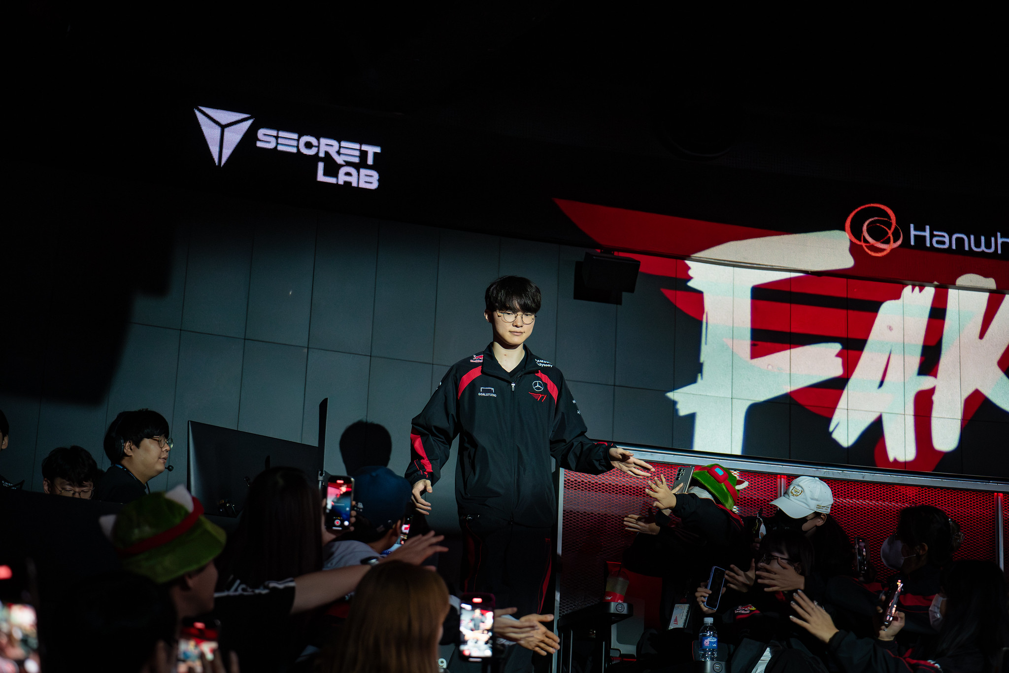 T1 đã thua thảm hại trước HLE trong trận play-off gần đây.