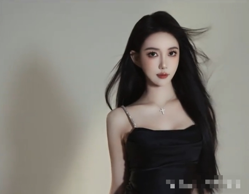 Nữ streamer táo bạo khoe mặt mộc để thử phản ứng của người hâm mộ - Ảnh 2.