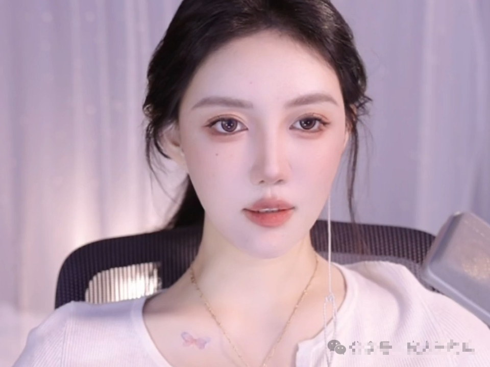 Nữ streamer táo bạo khoe mặt mộc để thử phản ứng của người hâm mộ - Ảnh 5.