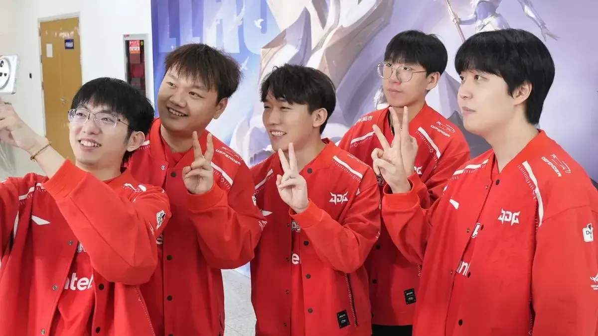 Và JDG đang chuẩn bị chia tay Ruler và Kanavi.