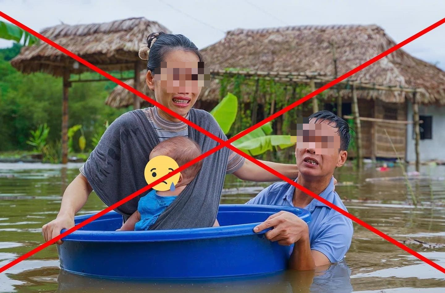 Nam YouTuber lợi dụng mạng xã hội, bất chấp sự nhạy cảm, dàn dựng "nội dung" giữa cơn lũ - Ảnh 1.