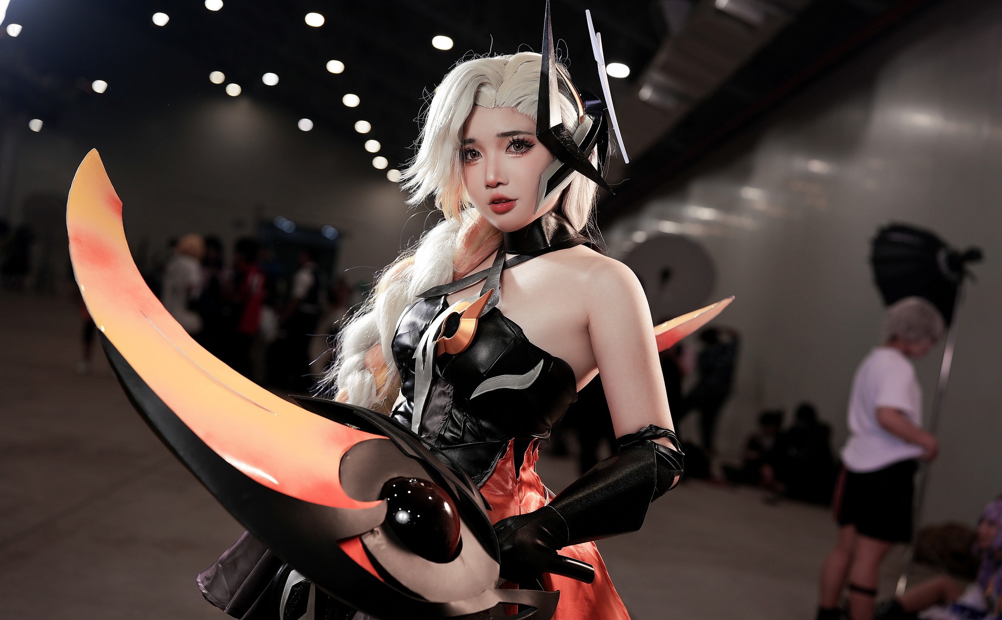 Gương mặt mộc xinh đẹp của mỹ nhân cosplay, khác hoàn toàn với thần thái khi vào vai nhân vật 18+ - Ảnh 1.