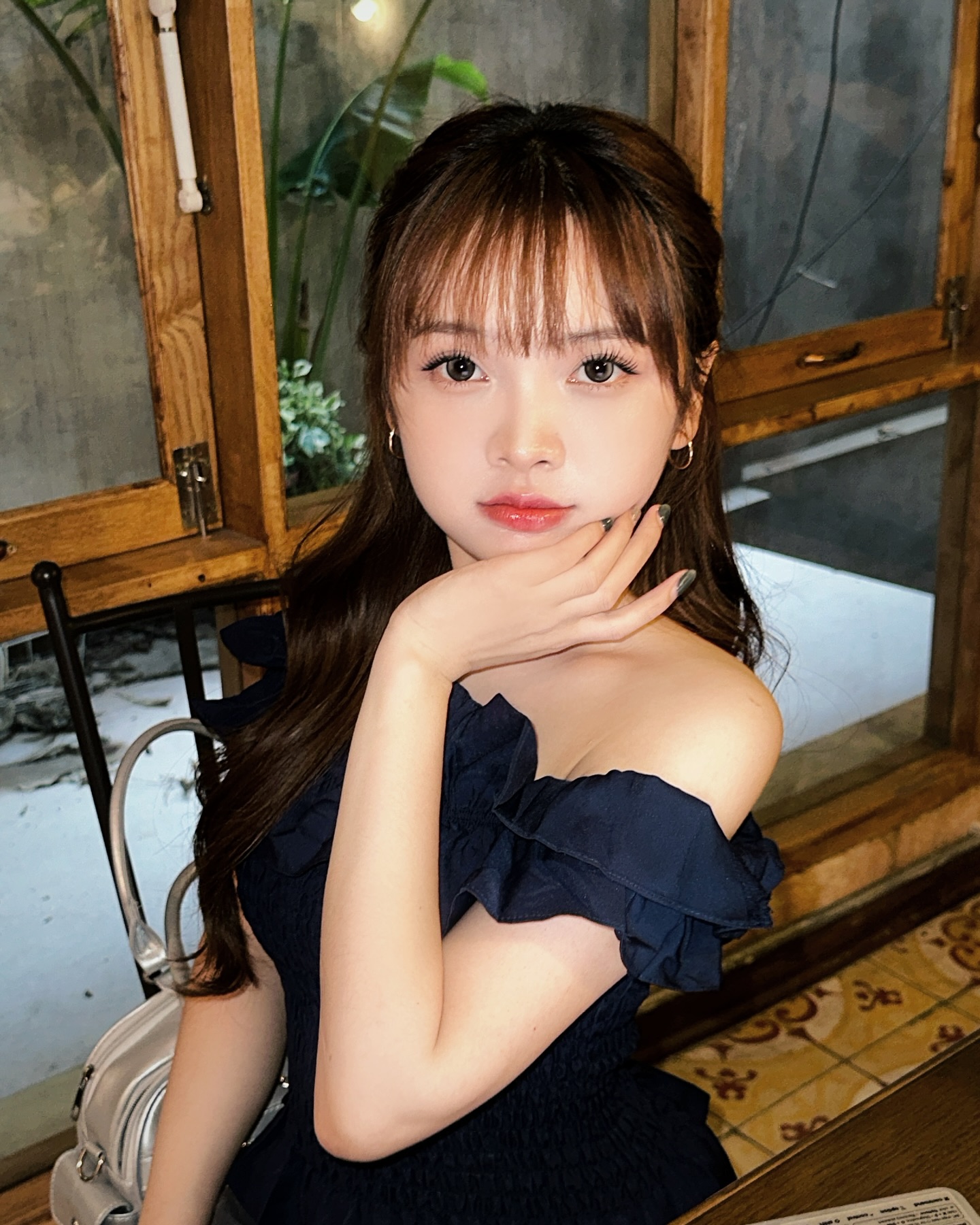 Không kịch tính, không trang phục hở hang, nữ TikToker vẫn thu hút hơn 9 triệu người theo dõi - Ảnh 3.