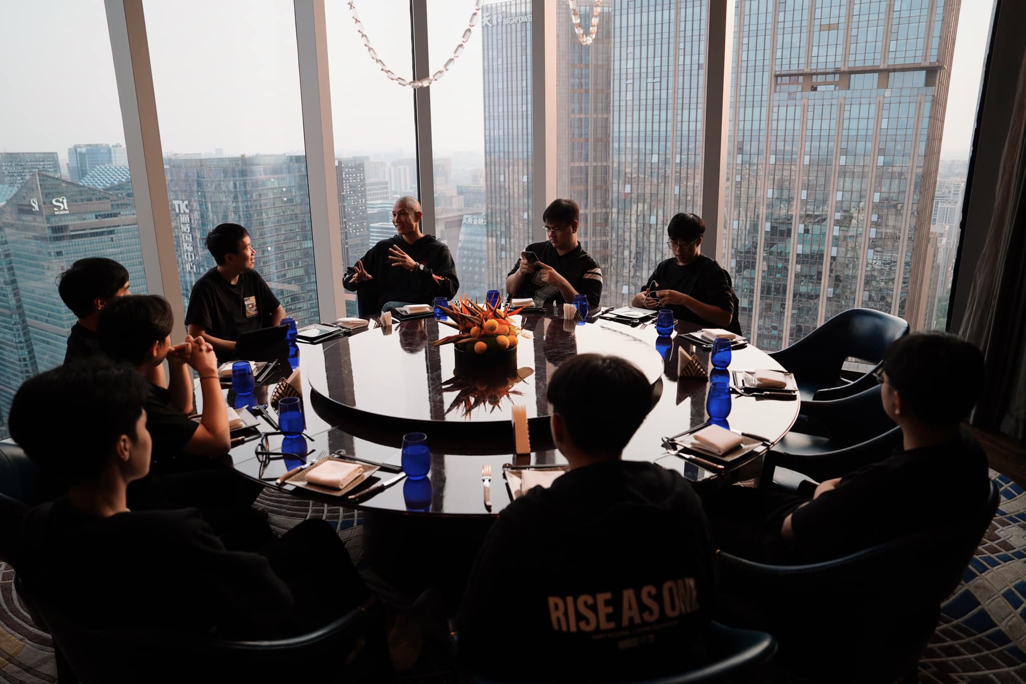 Ở VCS hiện tại, chỉ có GAM là có một số hoạt động chăm lo đời sống tinh thần cho tuyển thủ.