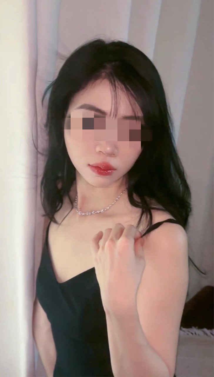 Hết khoe diện mạo sexy, cựu YouTuber Thơ Ng hé lộ nâng cấp vòng 1 Photo-1725700610768-17257006116422102143686