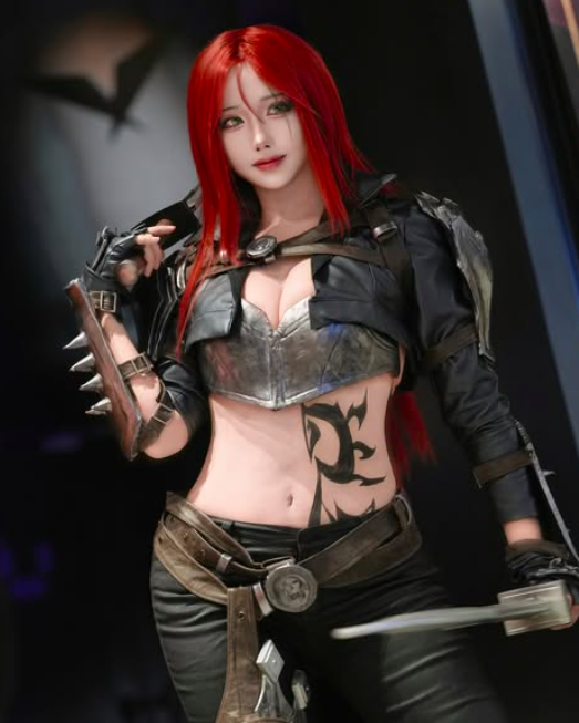 Ngắm loạt ảnh cosplay siêu nóng bỏng của fan nữ Faker, hút hồn game thủ- Ảnh 4.