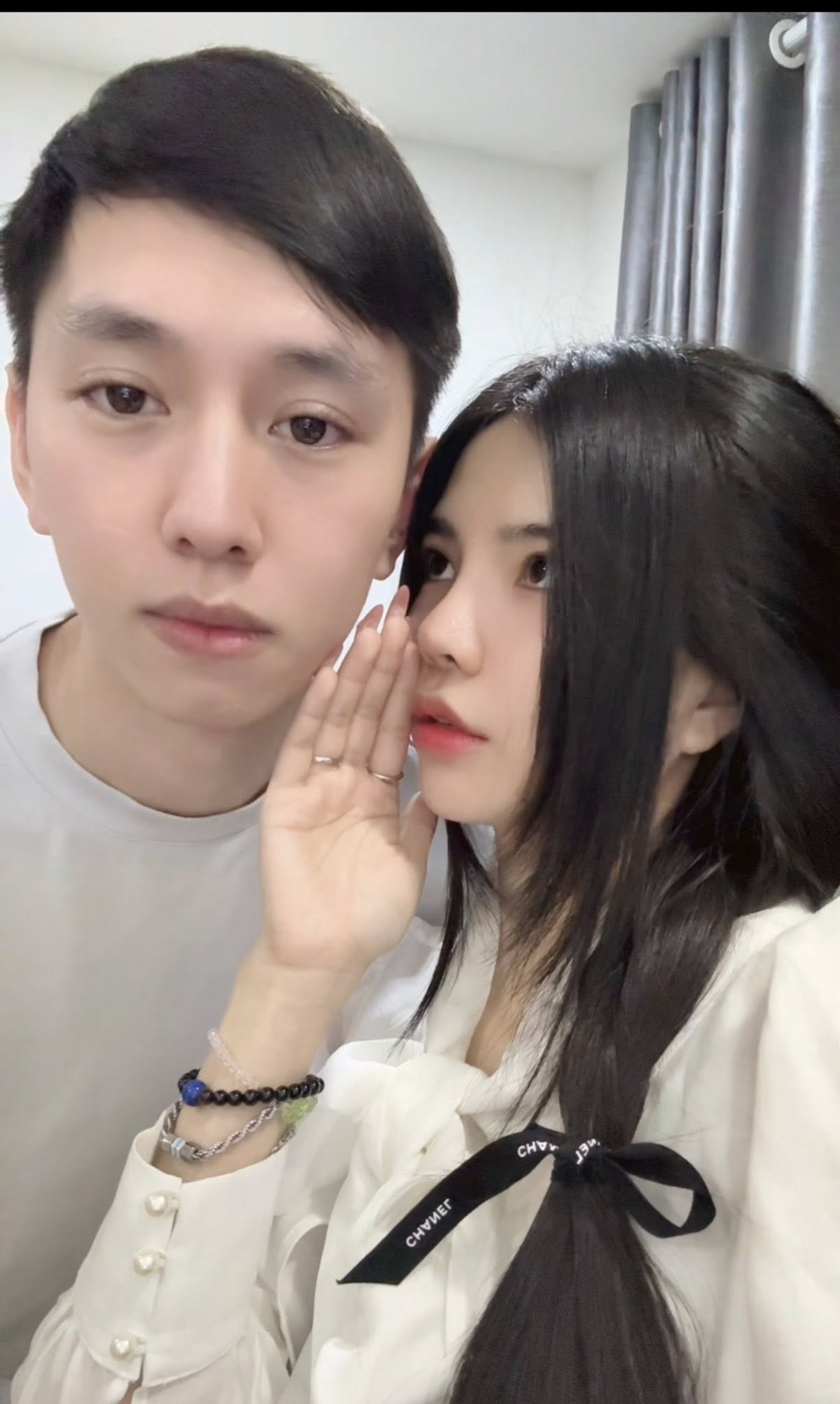 photo-1759251889960 photo-1759251889960