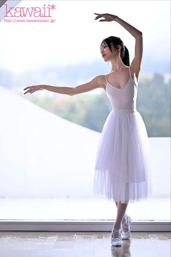 Nữ diễn viên phim 18+ vấp phải làn sóng chỉ trích vì bị cho là "xúc phạm nghệ thuật thanh cao"- Ảnh 2.