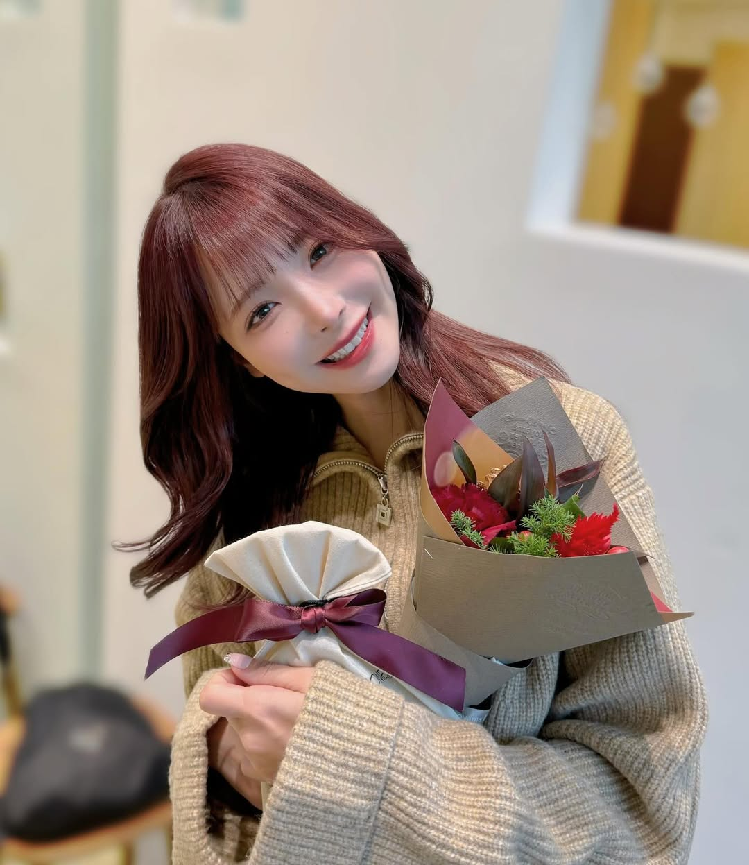 photo-1759979703254 photo-1759979703254