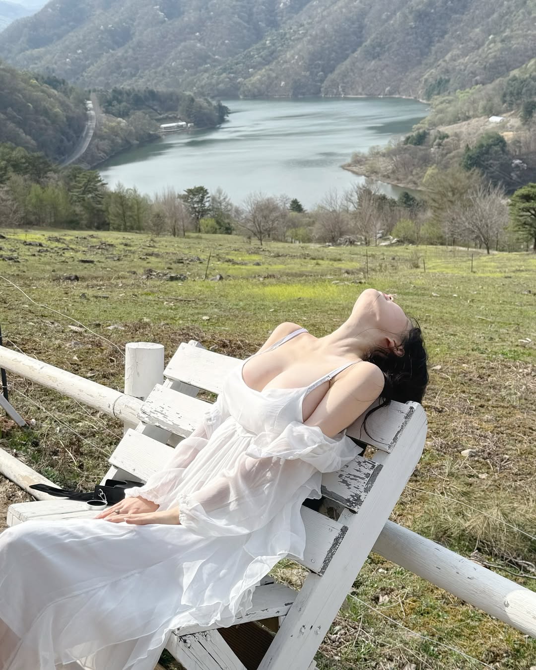 “Nàng thơ” khiến fan đổ gục vì vẻ đẹp vừa hồn nhiên vừa quyến rũ- Ảnh 8.