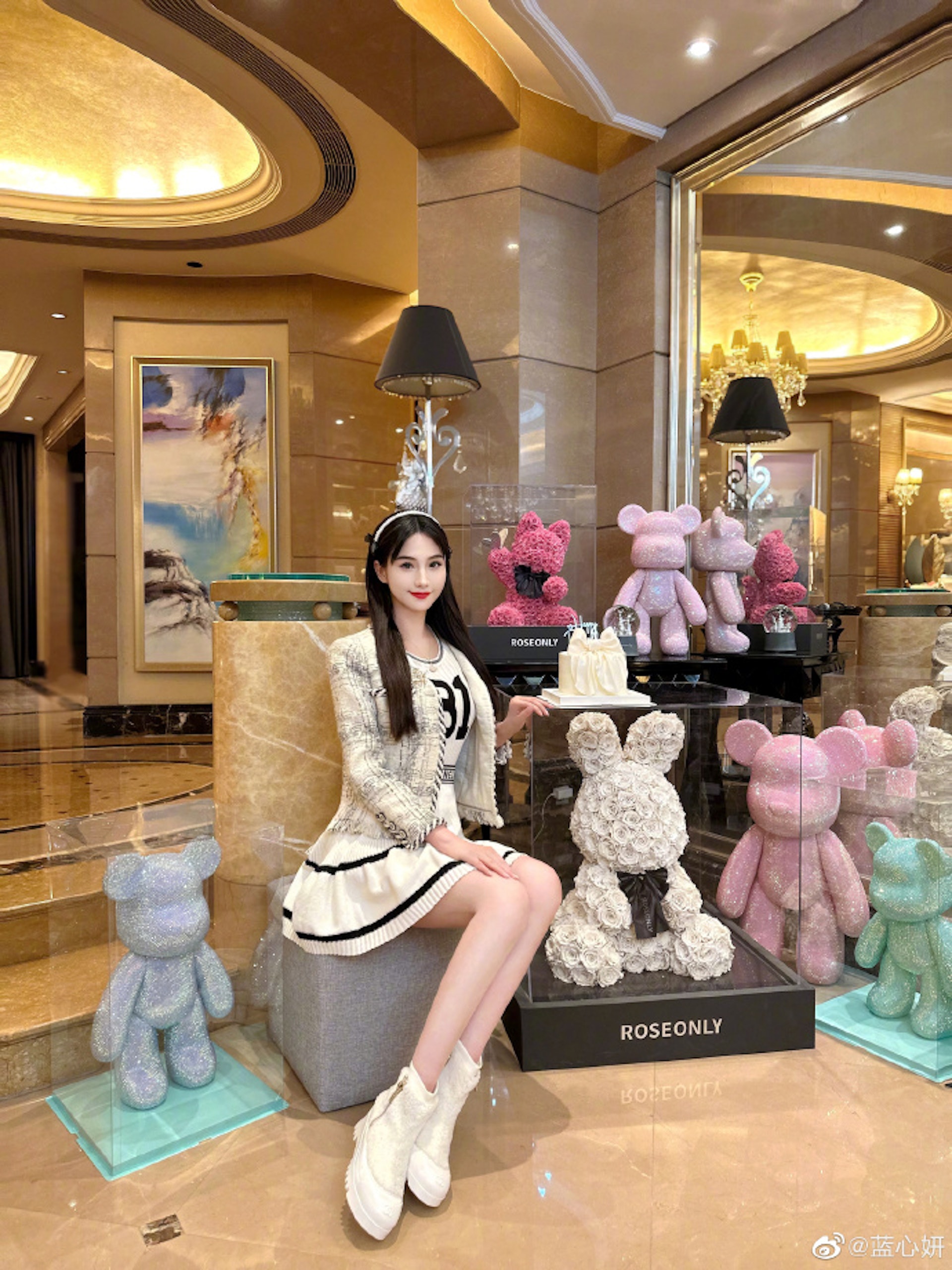 "Bom sex khét tiếng showbiz" bỏ nghề vì sợ đàn ông: Tuổi 35 nóng bỏng như gái 20 nhưng khó lấy chồng- Ảnh 6. "Bom sex khét tiếng showbiz" bỏ nghề vì sợ đàn ông: Tuổi 35 nóng bỏng như gái 20 nhưng khó lấy chồng- Ảnh 6.