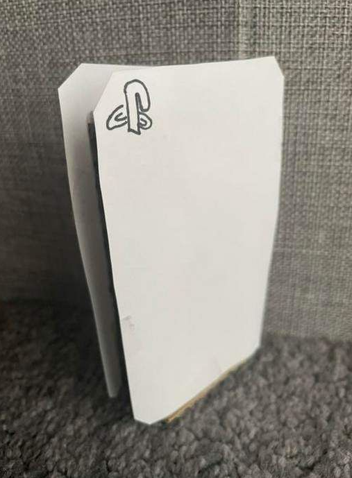 Nam game thủ tự tay làm PS5 phiên bản giấy, bán với giá chỉ gần 150k, vẫn có người mua thật- Ảnh 3.