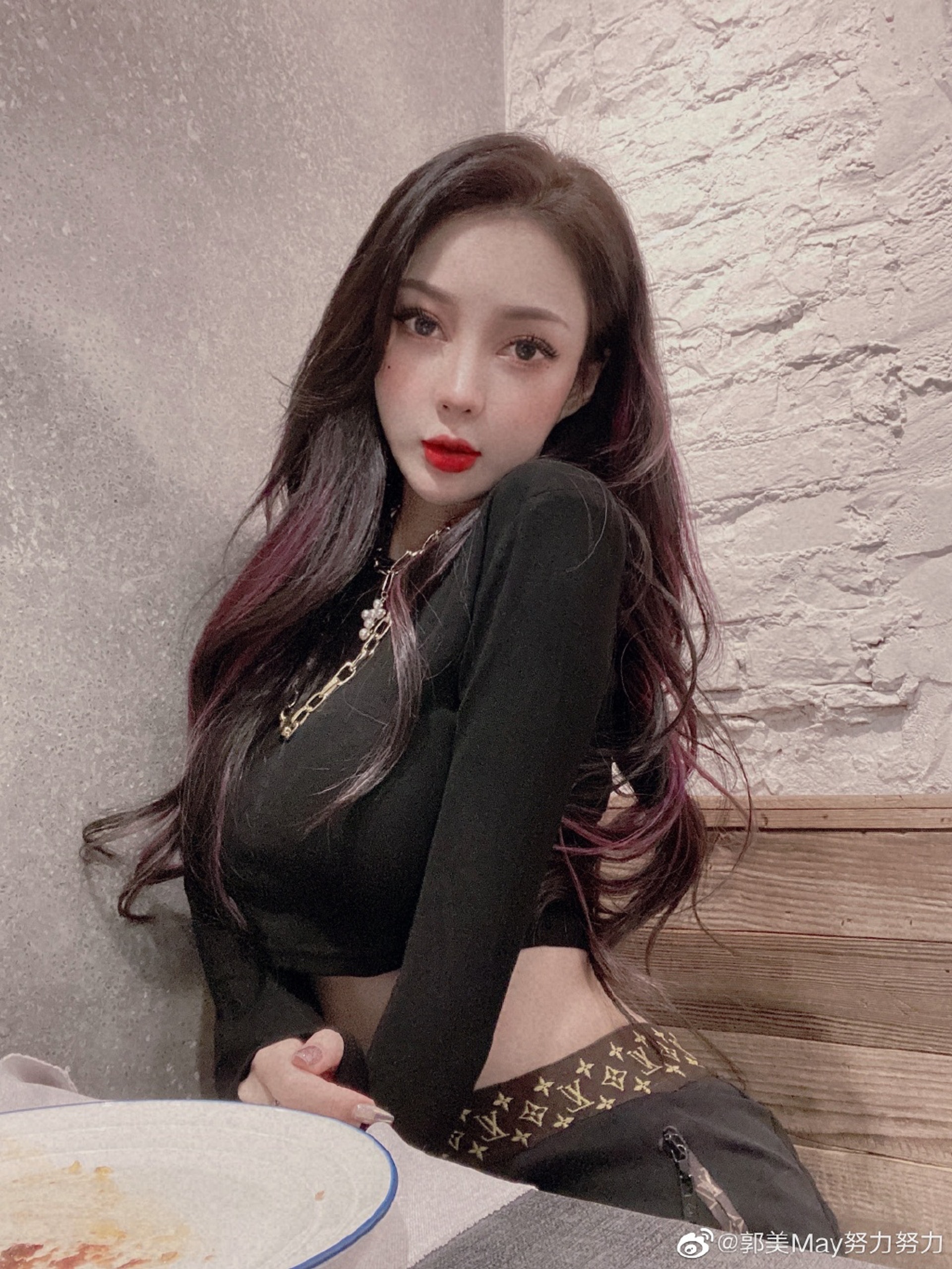 Sao nữ 9X vào tù vì bán thuốc giảm cân chứa chất cấm, bị khui tội bán dâm: "Bạn trai tôi cầm đầu!"- Ảnh 5.