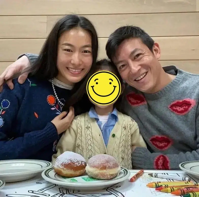 "Trai hư lộ 1.300 ảnh nóng" gây sốc với video mất kiểm soát tại khách sạn- Ảnh 8.