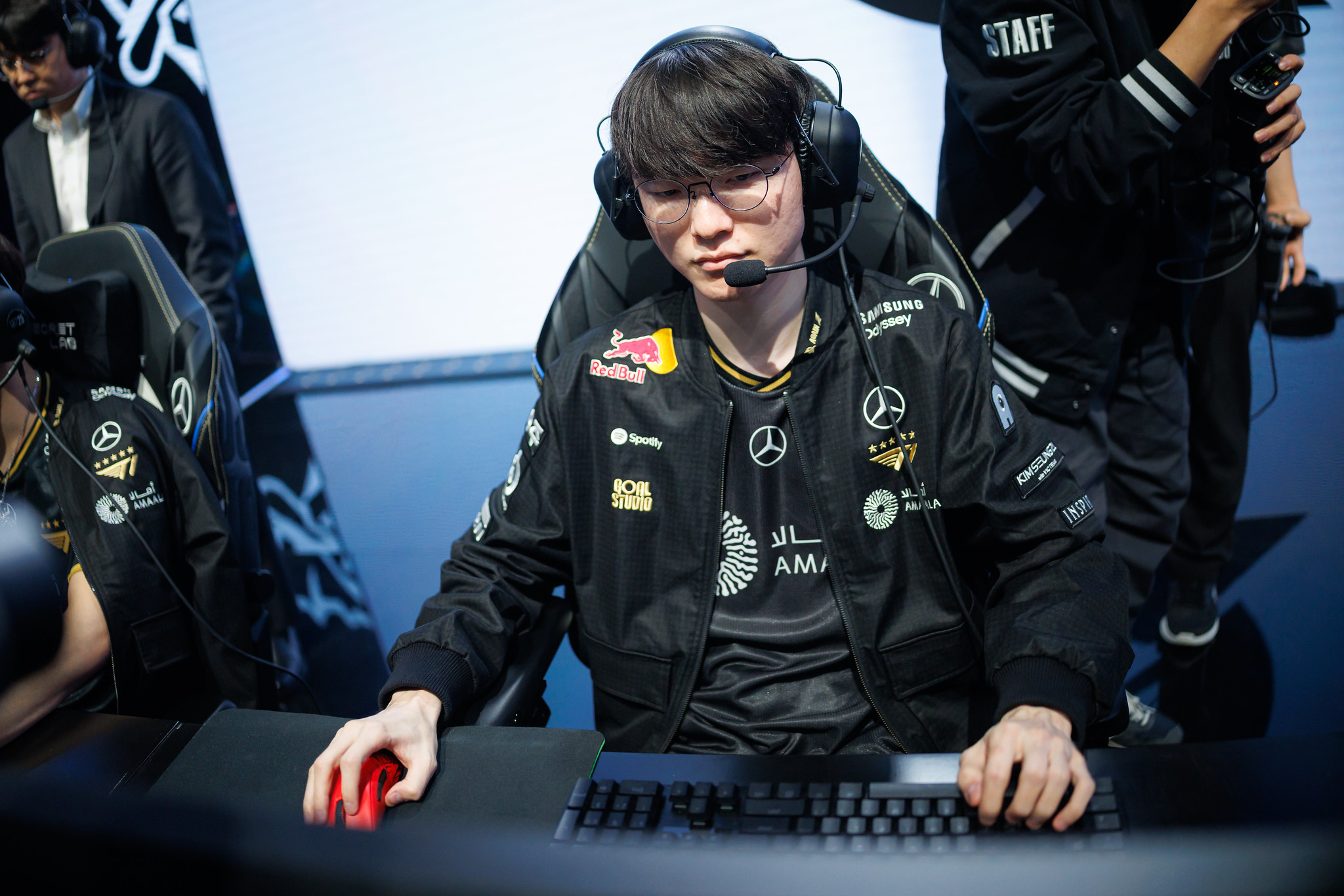 Cảm giác như Gen.G mới là đội lấy đủ cả ưu thế của đội Xanh và đội Đỏ ngay từ khâu cấm chọn Cảm giác như Gen.G mới là đội lấy đủ cả ưu thế của đội Xanh và đội Đỏ ngay từ khâu cấm chọn