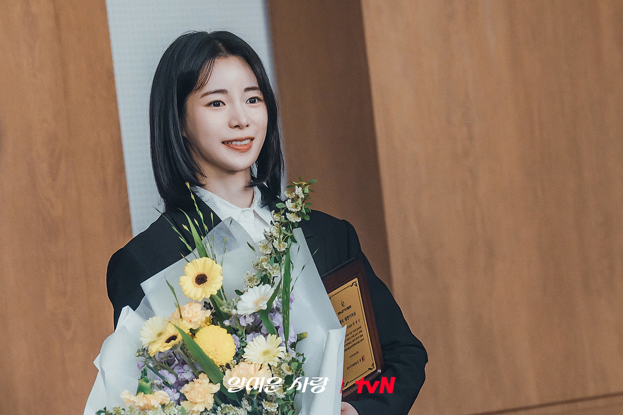 Cả đời chưa thấy phim 18+ Hàn Quốc nào nóng cỡ này: Nữ chính mặt đẹp dáng đỉnh, xem là ngộp thở!- Ảnh 10. Cả đời chưa thấy phim 18+ Hàn Quốc nào nóng cỡ này: Nữ chính mặt đẹp dáng đỉnh, xem là ngộp thở!- Ảnh 10.