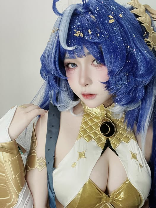 photo-1760799512218 photo-1760799512218