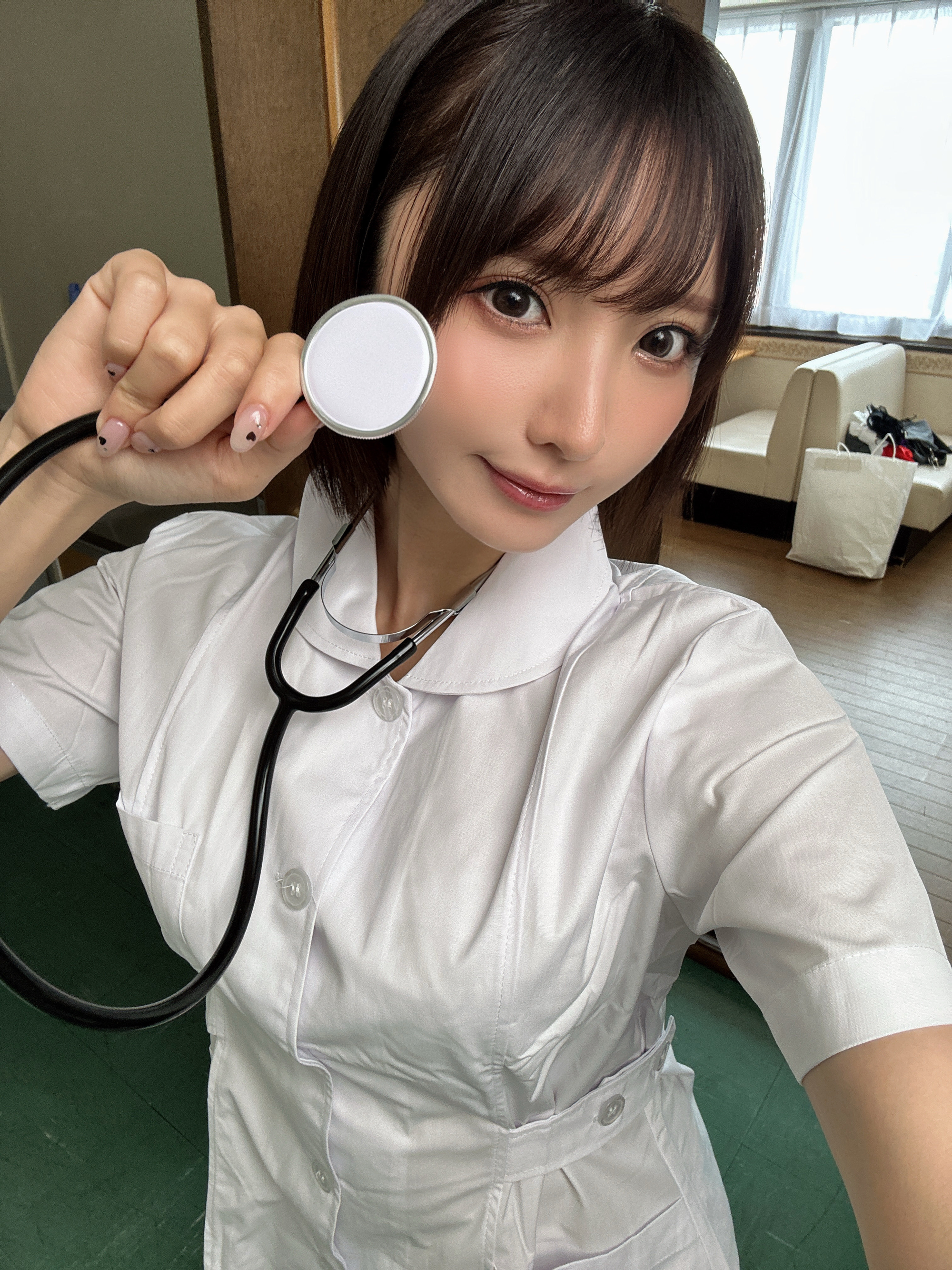 photo-1760507904367 photo-1760507904367