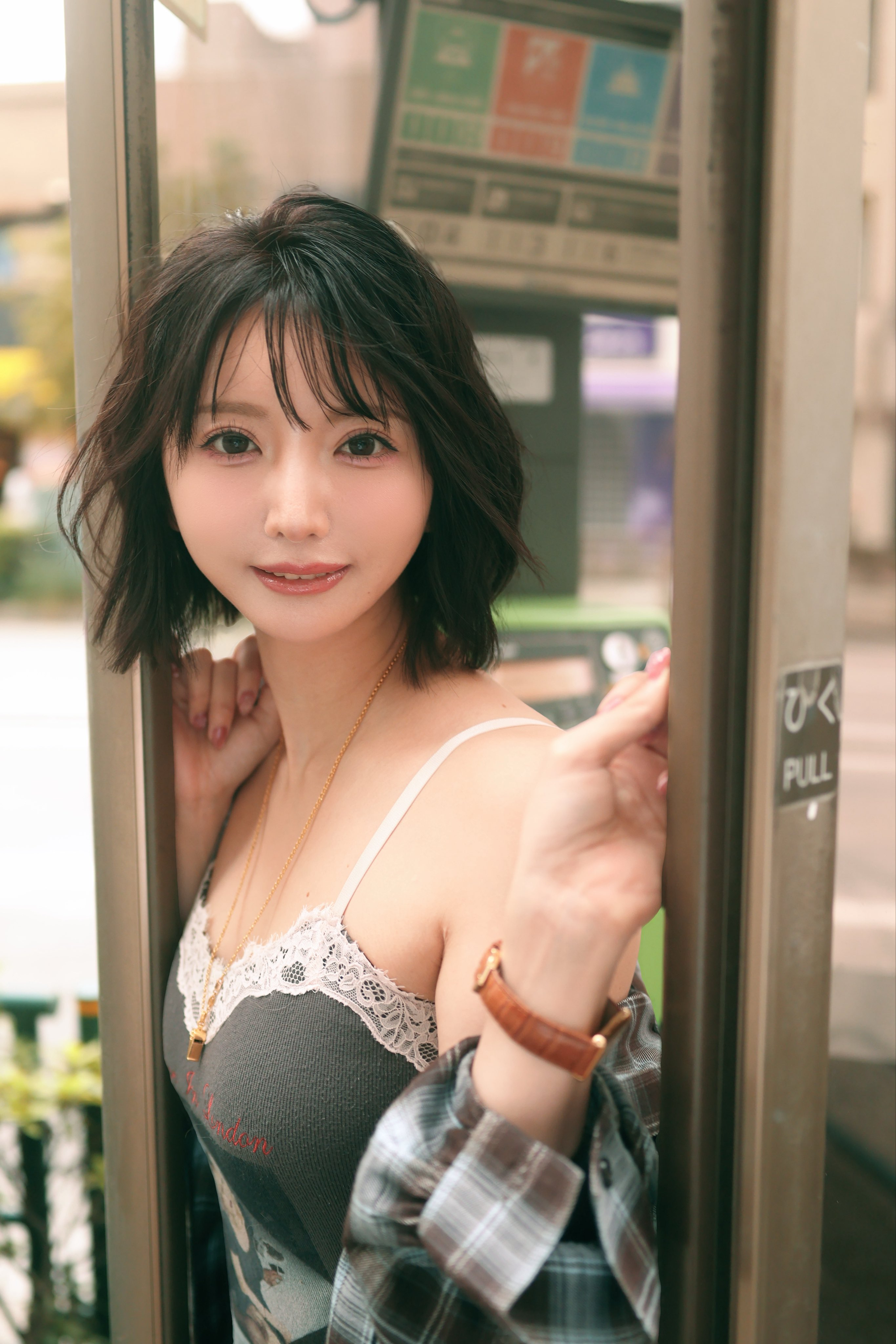 photo-1760507946664 photo-1760507946664