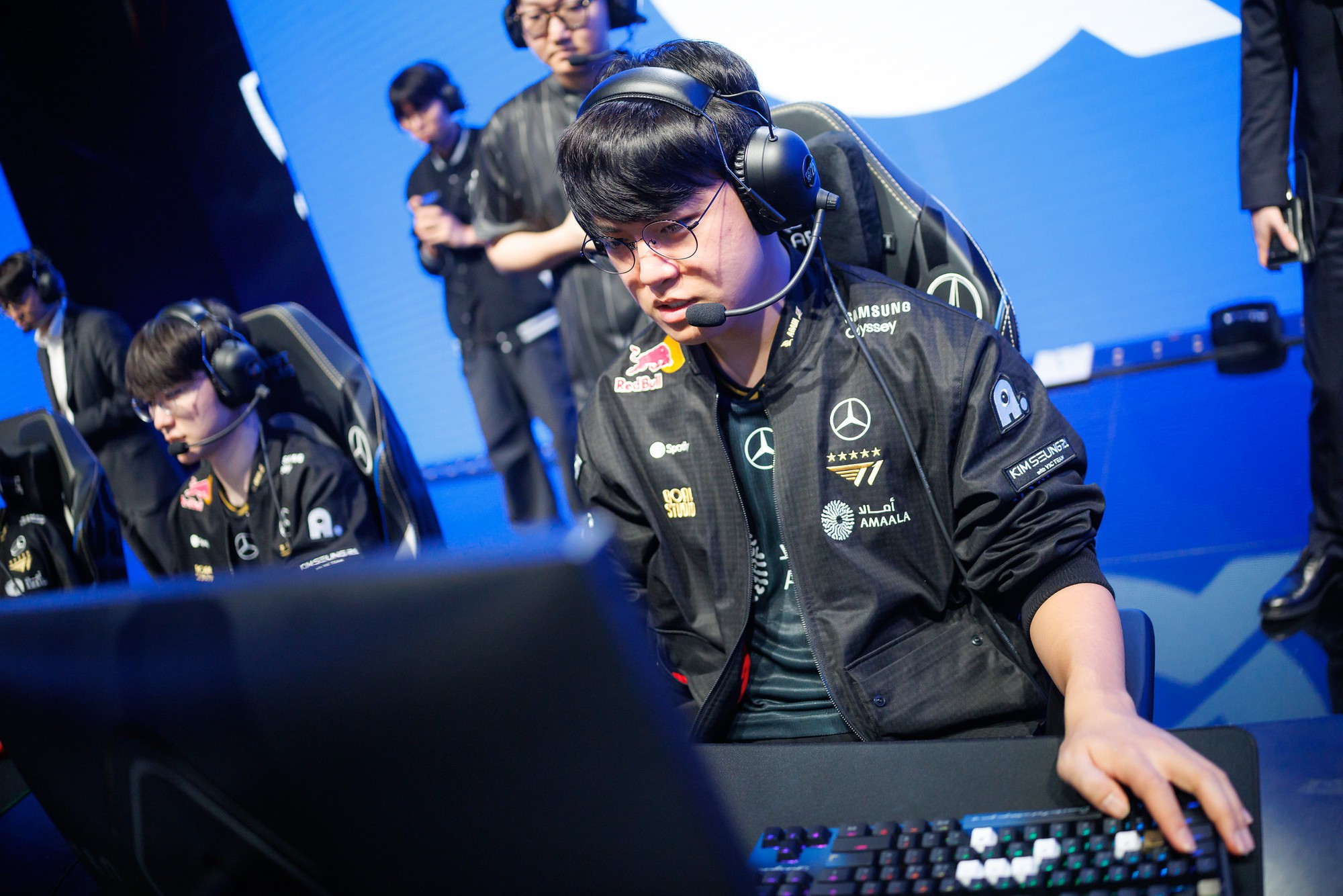 T1 đang gặp khó khăn nhưng Gumayusi vẫn sở hữu một thông số "đáng nể"- Ảnh 1. T1 đang gặp khó khăn nhưng Gumayusi vẫn sở hữu một thông số "đáng nể"- Ảnh 1.