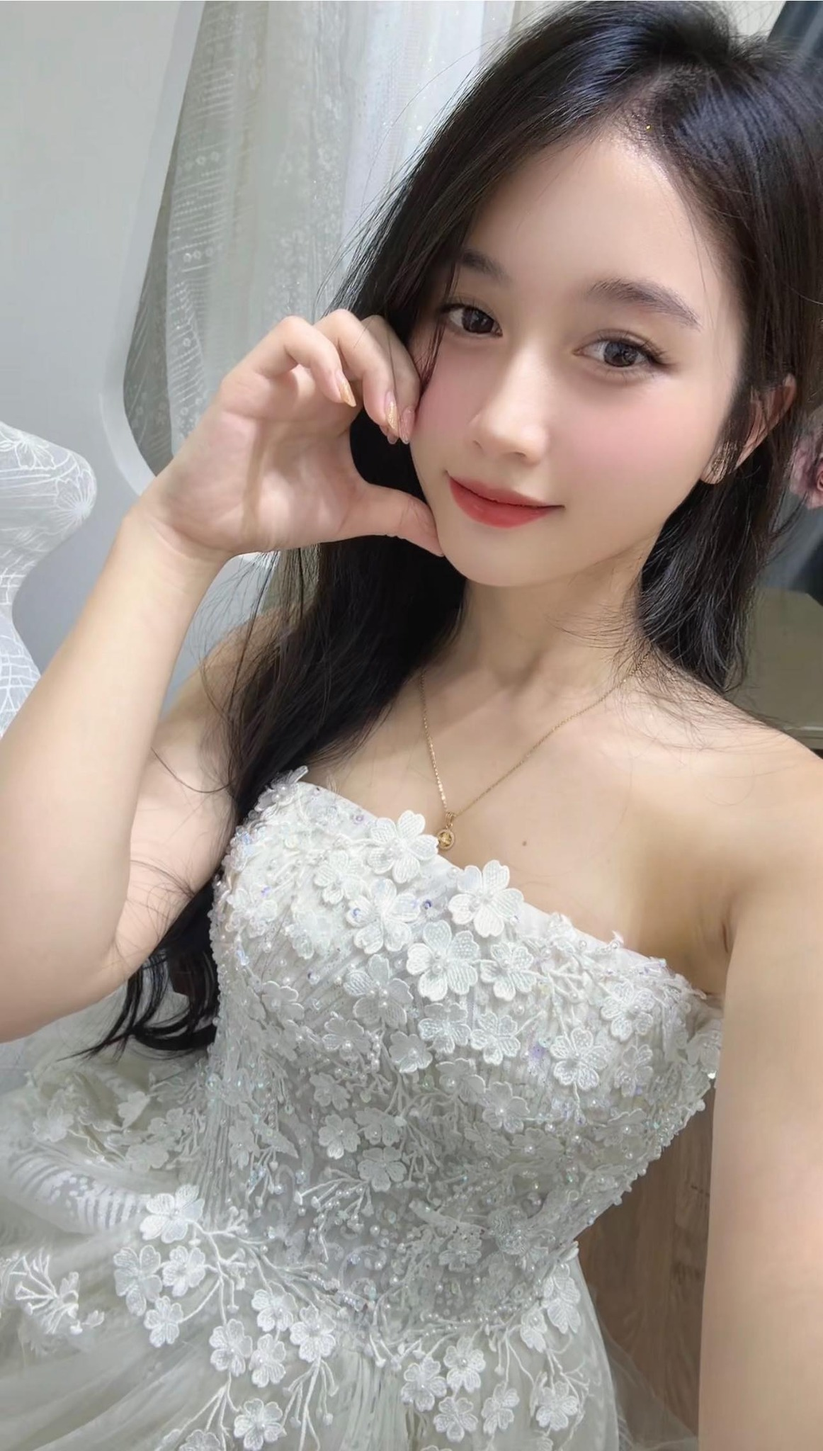 photo-1761021667648 photo-1761021667648