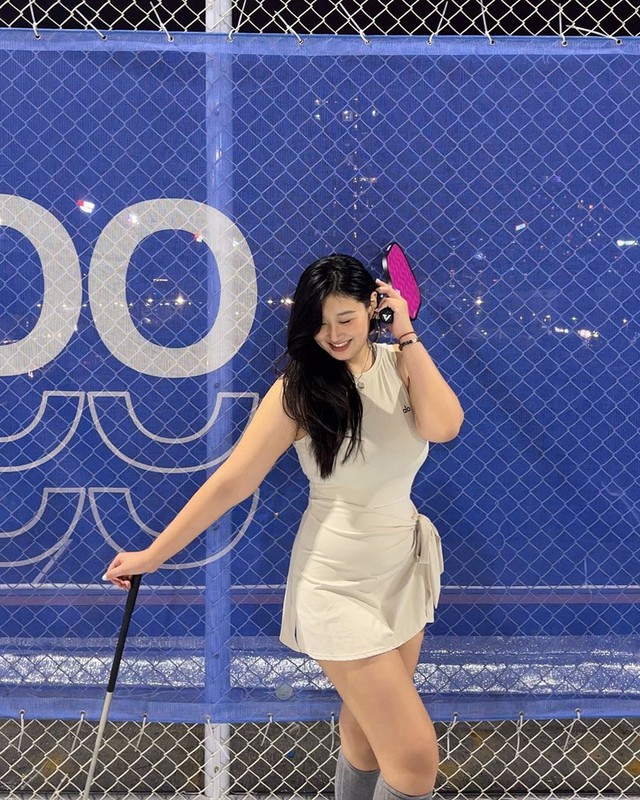 Bị mắng "gọi vốn" vì mặc đồ pickleball quá bé, cô gái 80kg đáp trả- Ảnh 12.